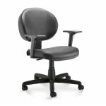 Cadeira Escritório Cadeira de Escritório Executiva PLUS LISA c/ Braços Reguláveis - Corino Cor Preto - 32970